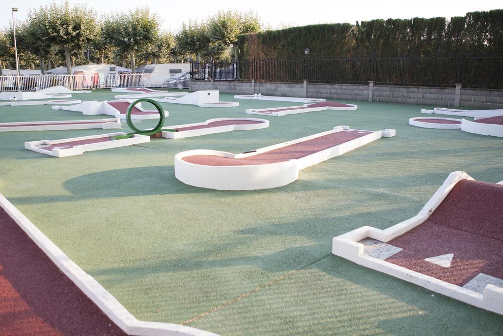 Camping Riembau Platja d'Aro Exterior photo